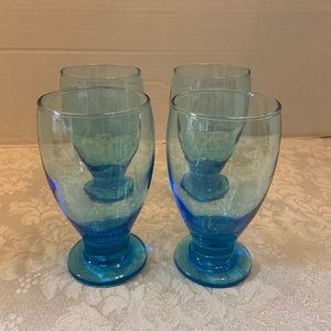 Set of 4 vintage aqua blue turquoise glasses tumblers